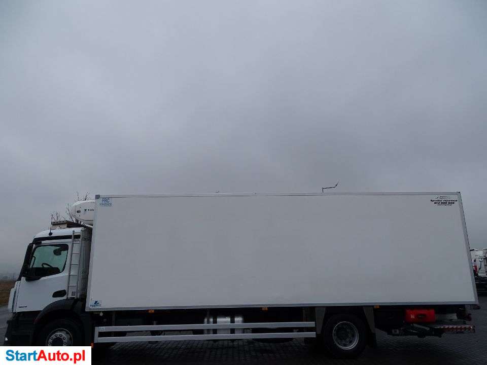 Mercedes-Benz ANTOS / 1824 / CHLODNIA – 8,65 M / THERMO KING T800 R / WINDA / JAK FABRYCZNIE NOWY / DRZWI BOCZNE /