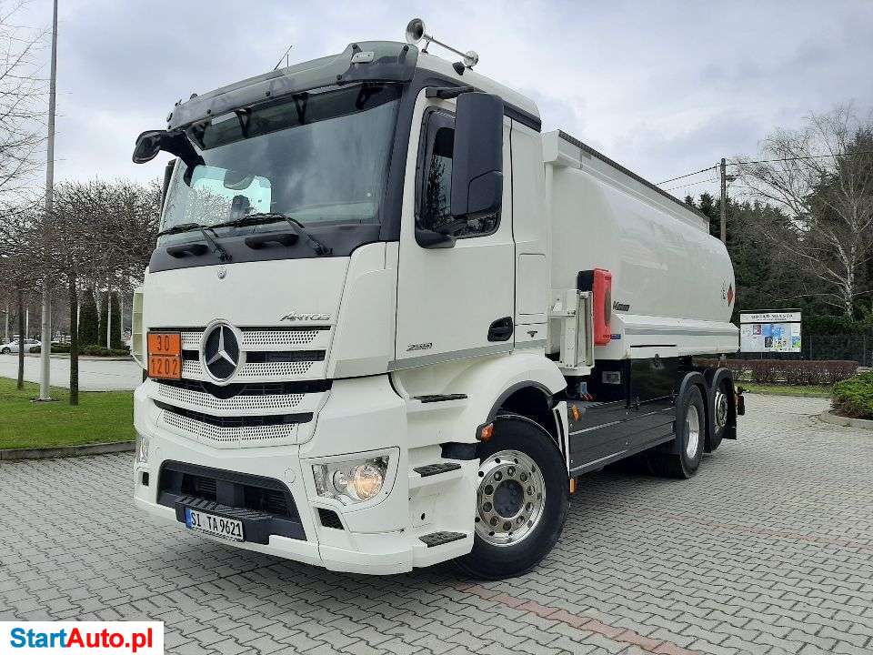 Mercedes-Benz Antos 2551 Cysterna Euro 6 Z Niemiec !