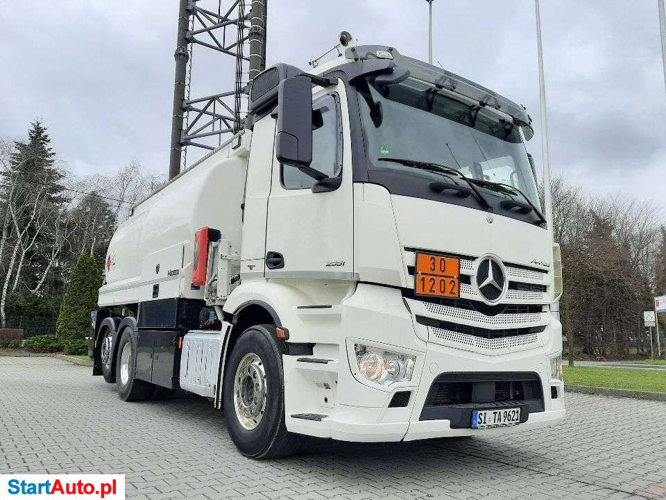 Mercedes-Benz Antos 2551 Cysterna Euro 6 Z Niemiec !