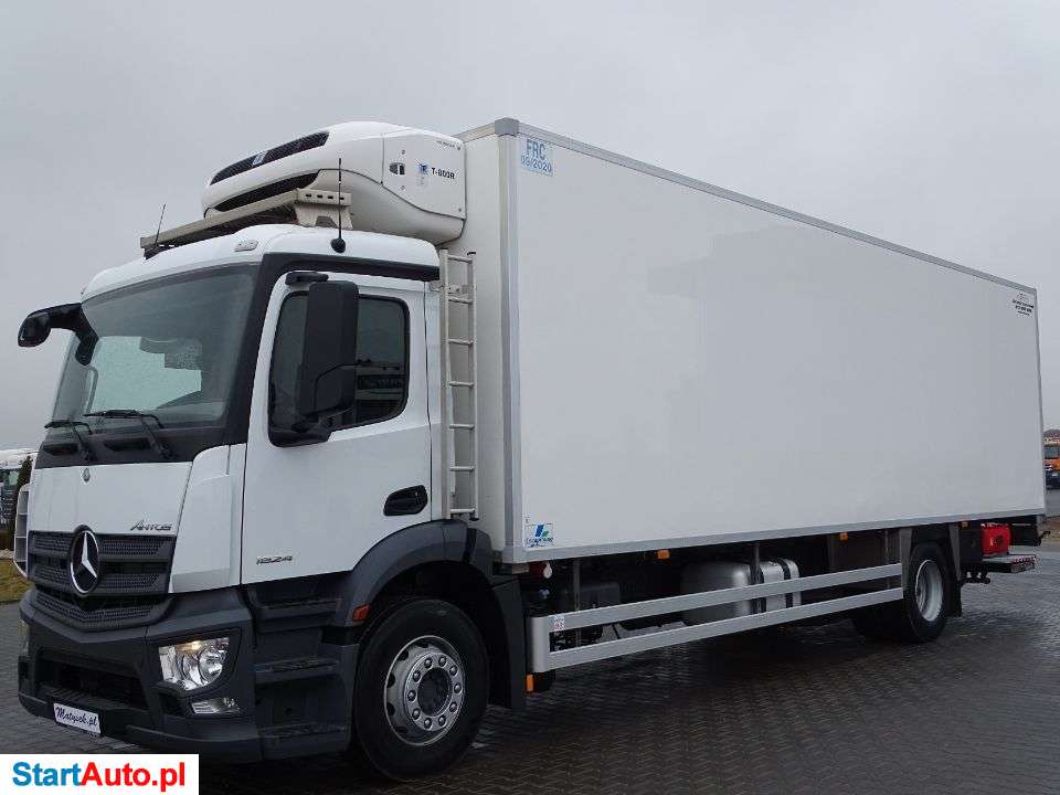 Mercedes-Benz ANTOS / 1824 / CHLODNIA – 8,65 M / THERMO KING T800 R / WINDA / MAŁY PRZEBIEG /
