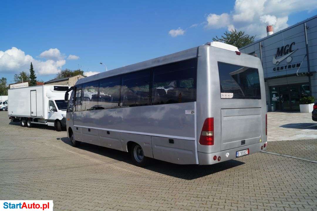 Mercedes-Benz Mediano