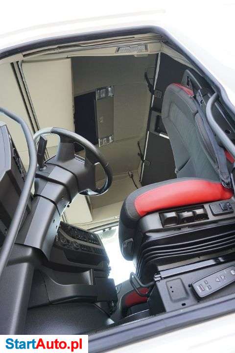 Volvo / FH / 460 / E 6 / 6 X 2 / SKRZYNIOWY + HDS / PALFINGER PK 18001 L / CHWYTAK