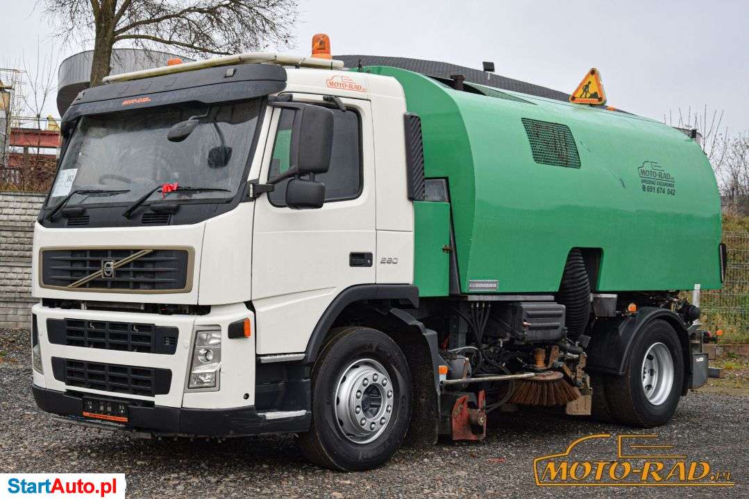 Volvo FM / ZAMIATARKA DROGOWA – ULICZNA / ZABUDOWA EUROVOIRIE / SZCZOTKI L/R / ZRASZACZ / ODKURZACZ / KLIMA / ZADBANA /