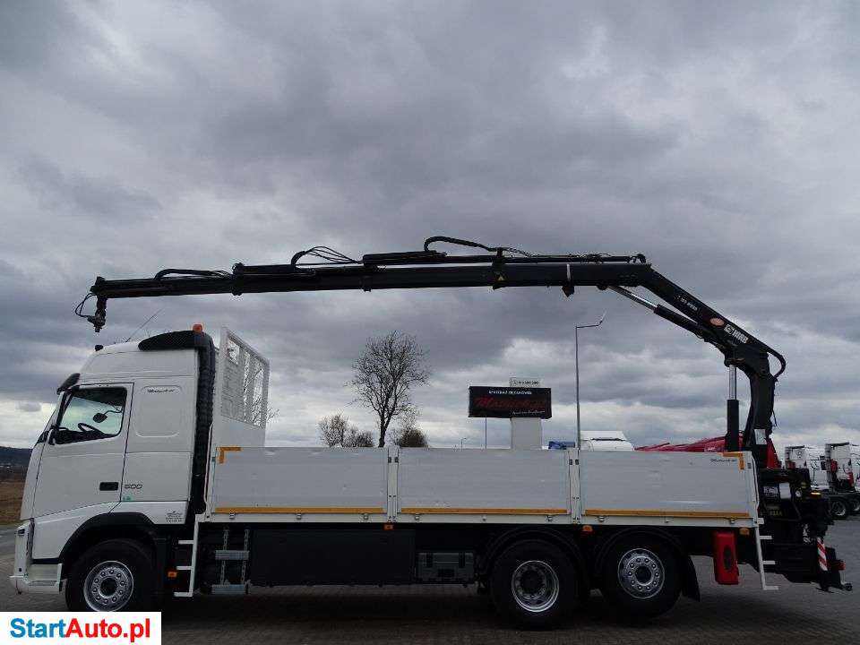 Volvo FH 500 / 6 X 2 / SKRZYNIOWY – 6,8 M / HDS HIAB 166 – 10,3 M / STEROWANIE RADIOWE / OŚ PODNOSZONA / E 5 EEV /