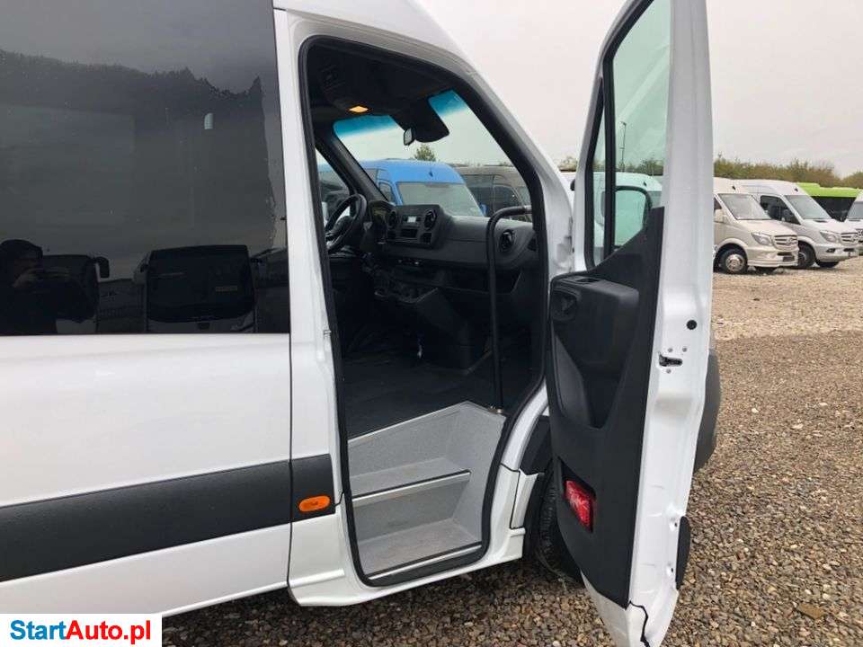 Mercedes-Benz Sprinter 519