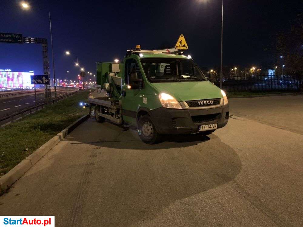 Wynajem/Usługi podnośnikiem koszowym oraz busem z operatorem zwyżka