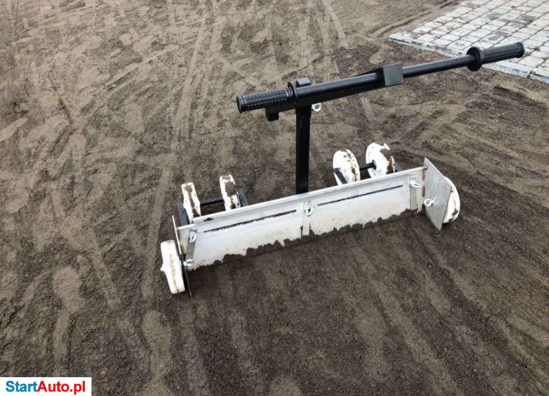 Niwelator, równiarka terenu ziemi , idealny do zakładania trawników,