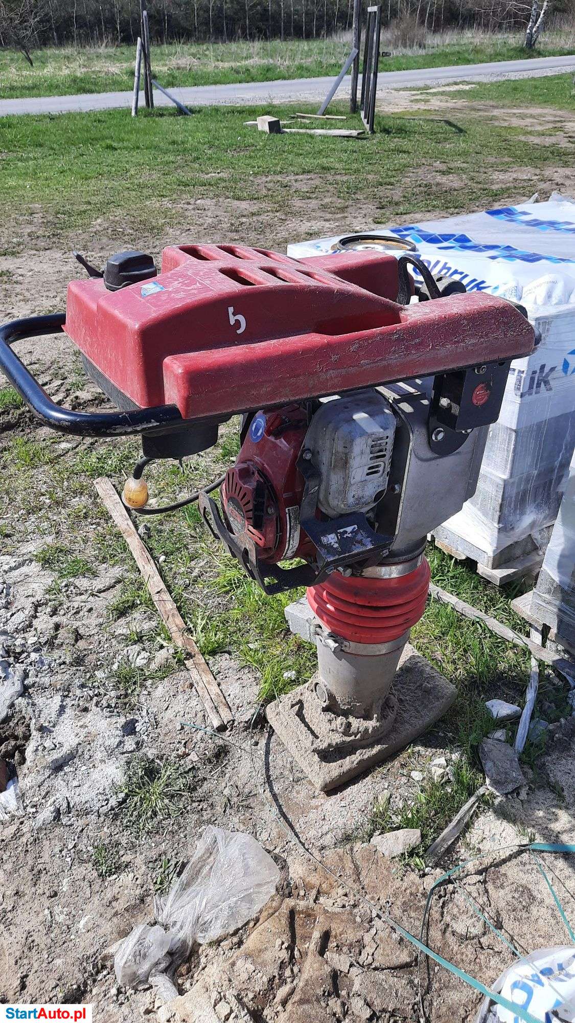 Zagęszczarka pod fundamenty skoczek bardzo mocna wynajem