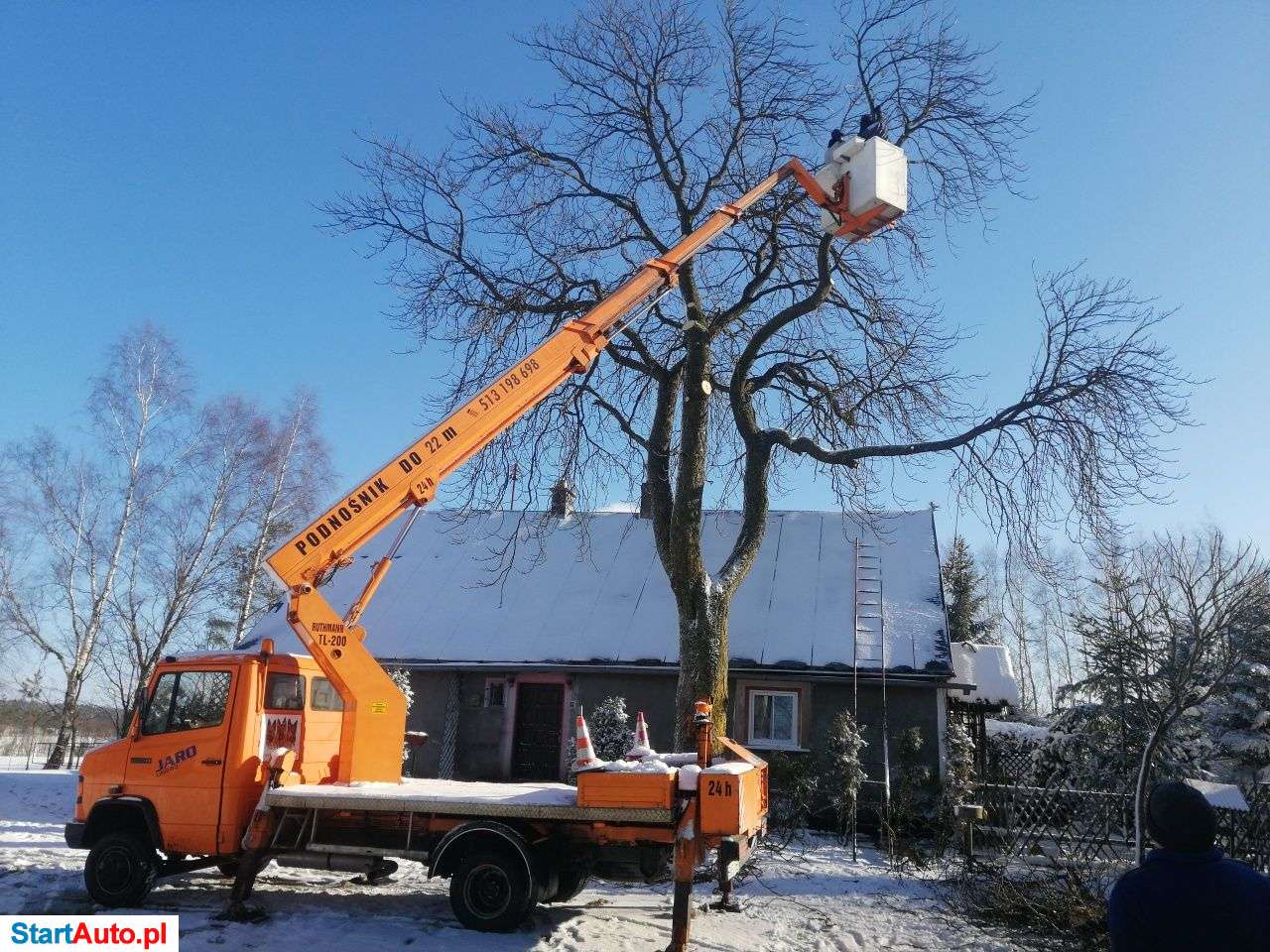 Wynajem podnośnik koszowy zwyżka kosz pracę w Ppn