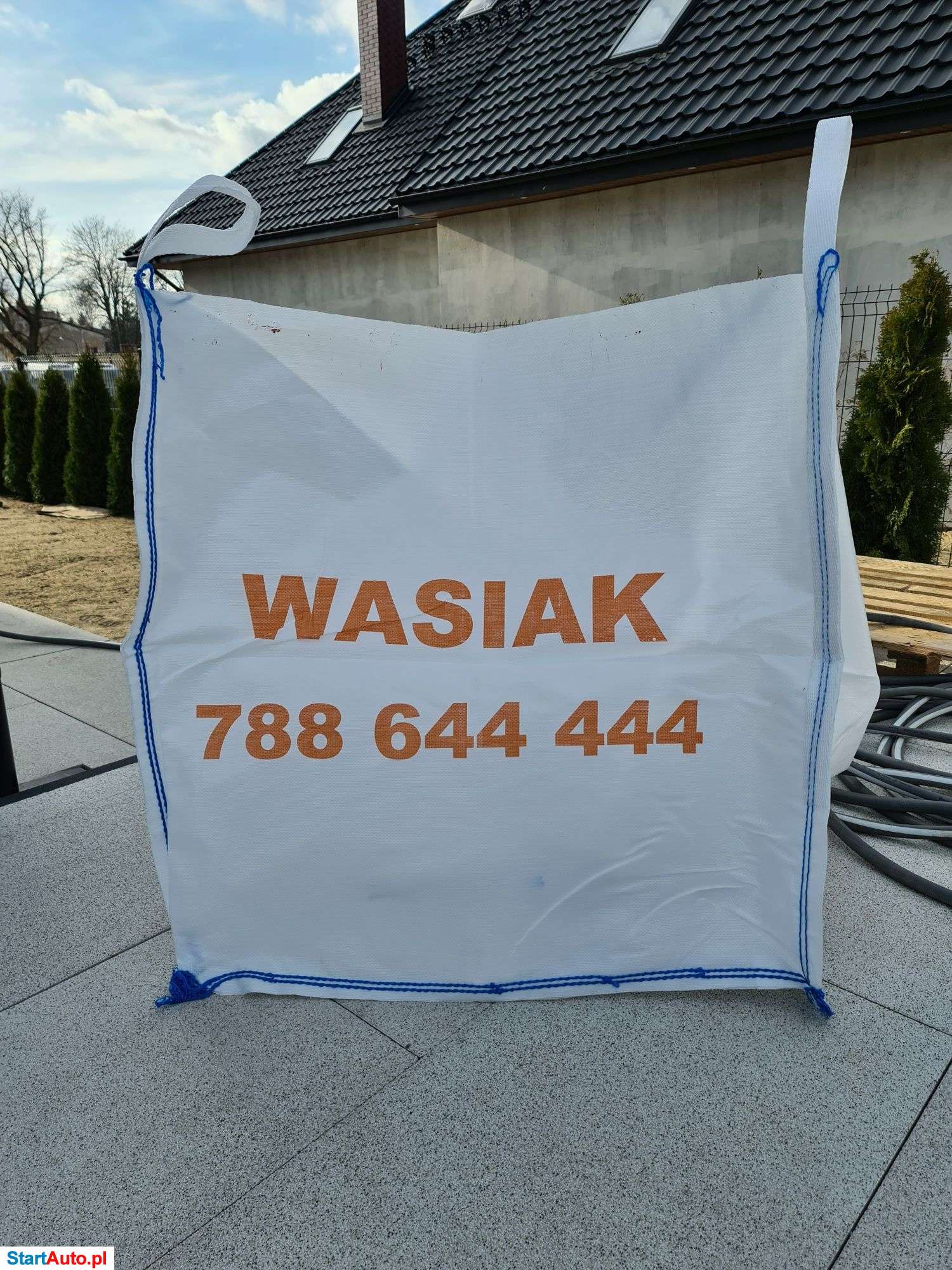 Wynajem kontenerów na gruz i odpady pobudowlane