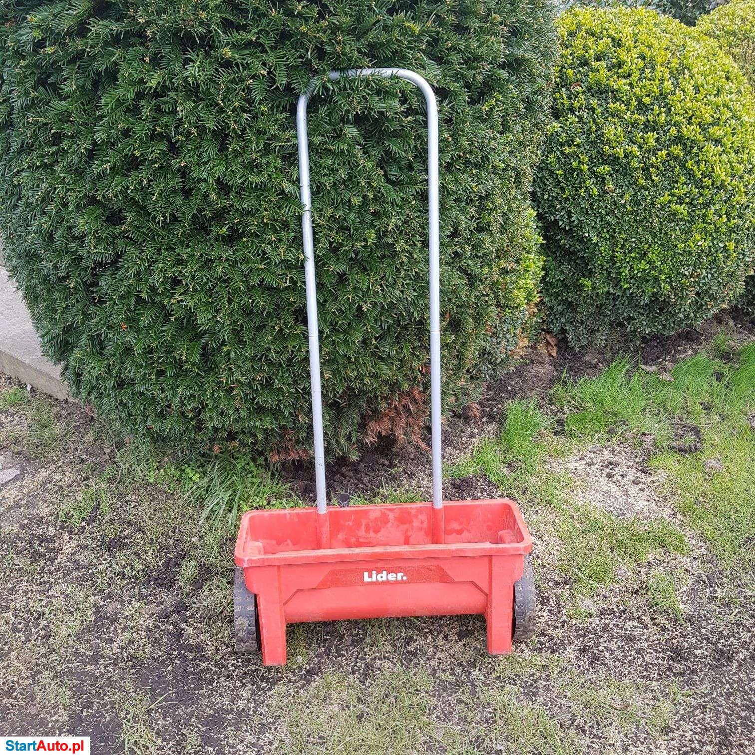 Kosiarka na wynajem i inne sprzęty ogrodnicze