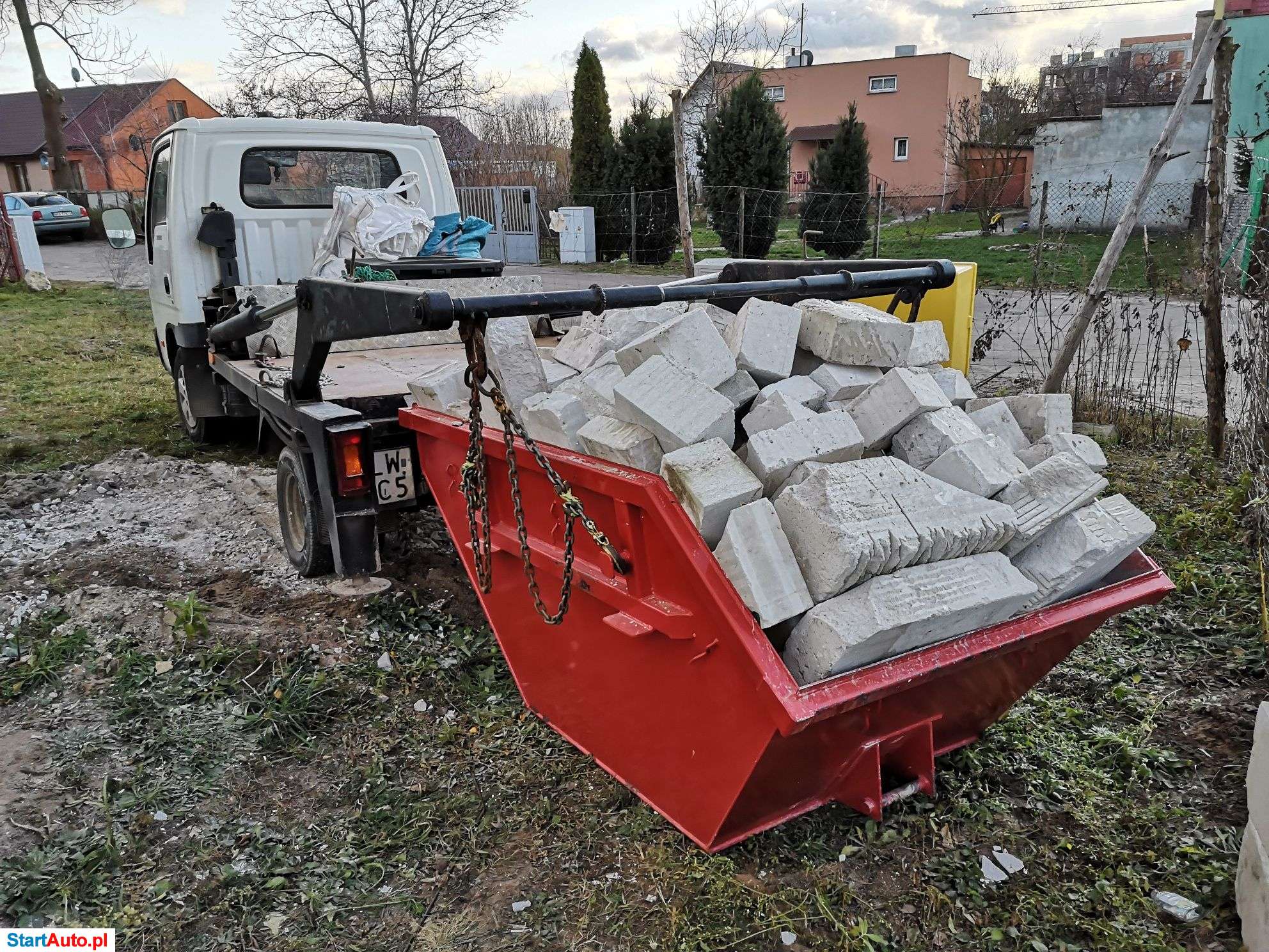 Wynajem kontener skip na gruz złom zsyp wywóz gruzu złomu Radom