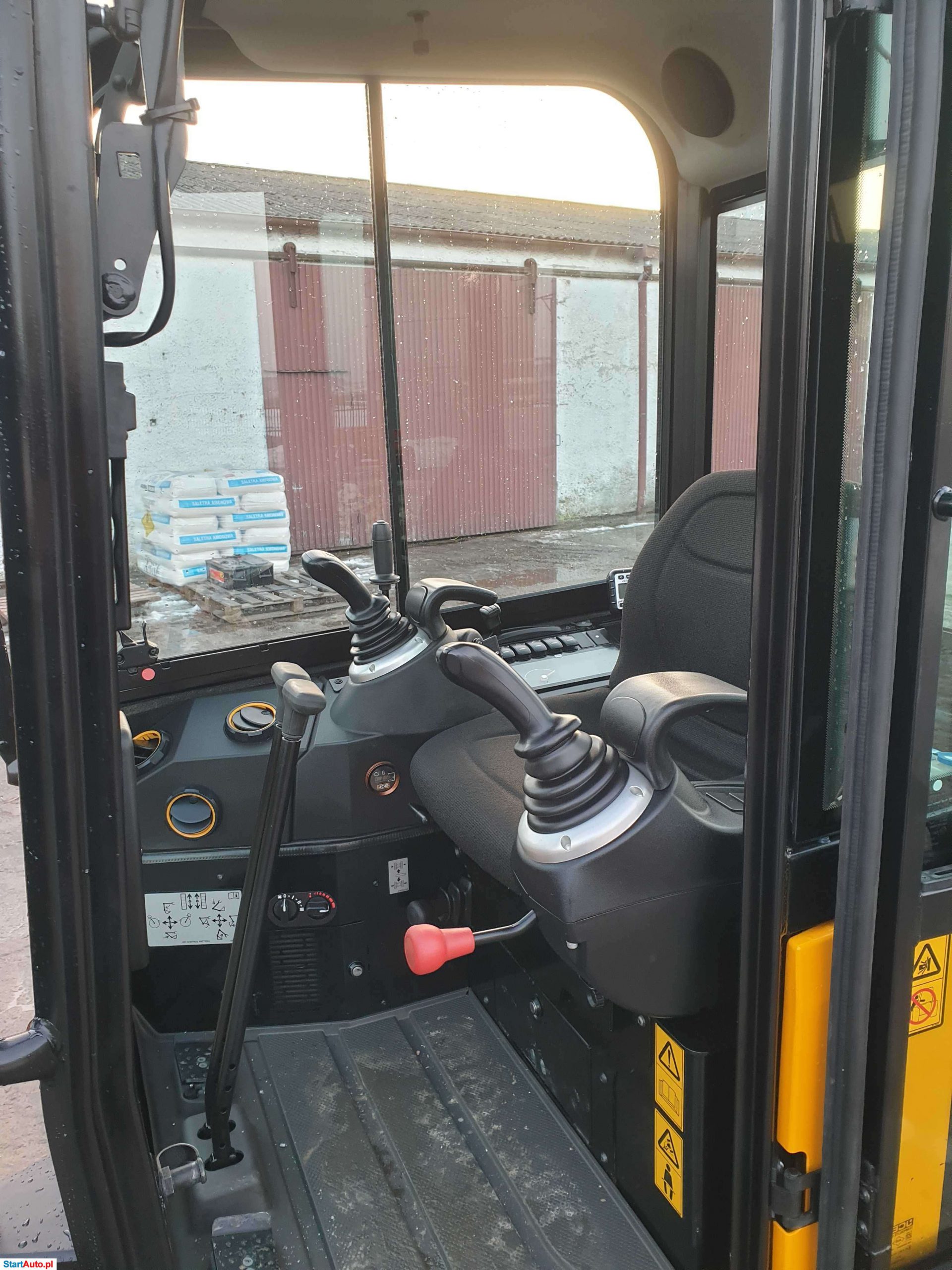 Wynajem wypożyczenie usługi minikoparka JCB 16C-1 , 19C-1