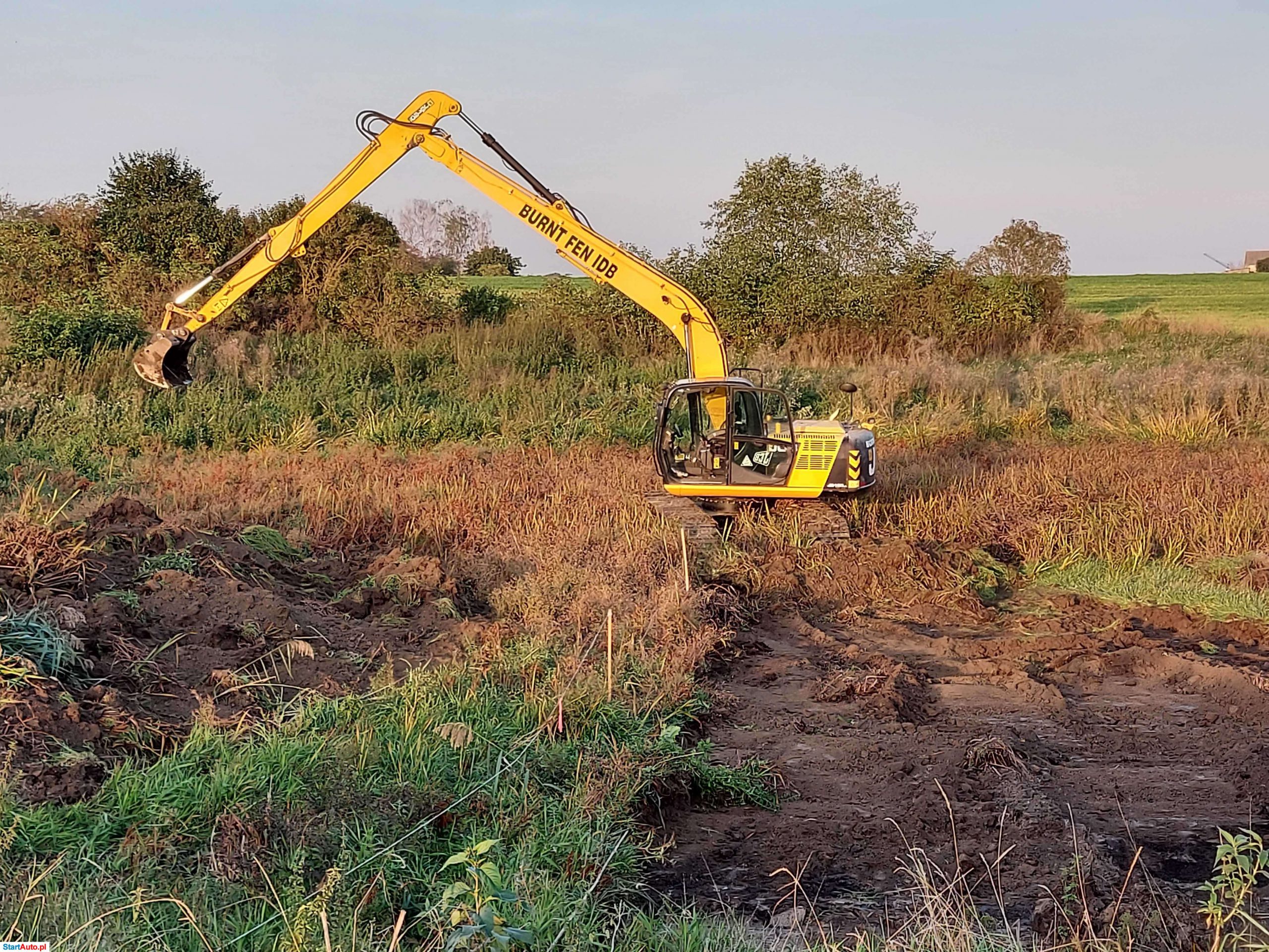 Usługi wynajem koparka long,uslugi minikoparka,kopanie stawu,korytowan