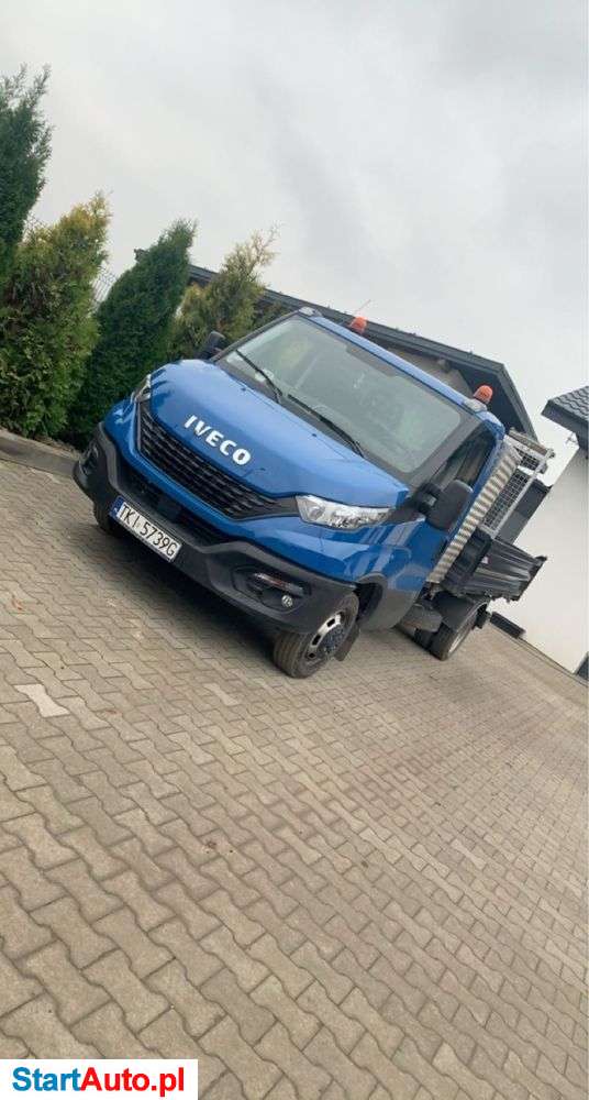 Wynajem/Usługi podnośnikiem koszowym oraz busem z operatorem zwyżka