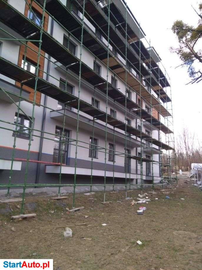 Wynajem rusztowań elewacyjnych klinowych