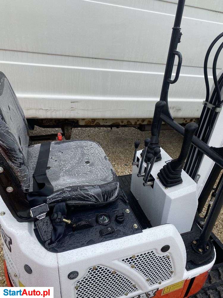 Wynajem, wypożyczalnia minikoparki, koparki minikoparka wiertnica