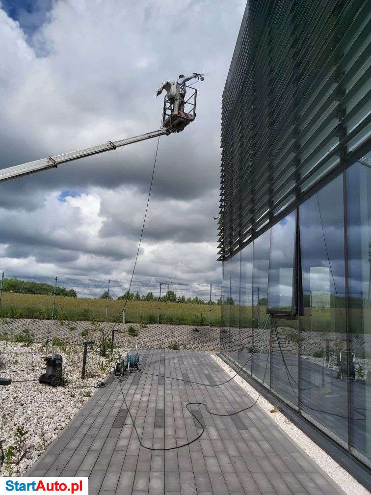 Podnośnik koszowy 20 metrów Wynajem Banino
