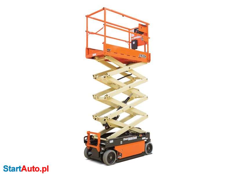 Podnośnik nożycowy zwyżka podest wynajem maszyn budowlanych JLG Genie