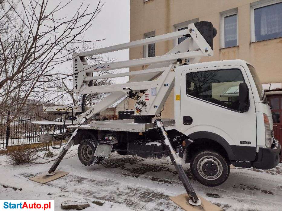 Usługi zwyżką,podnośnik wynajem zwyżki 20m. Zwyżka Mycie okien Rzeszów