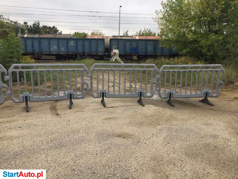 Wynajem barierki lekkiej PVC – budowa /eventy