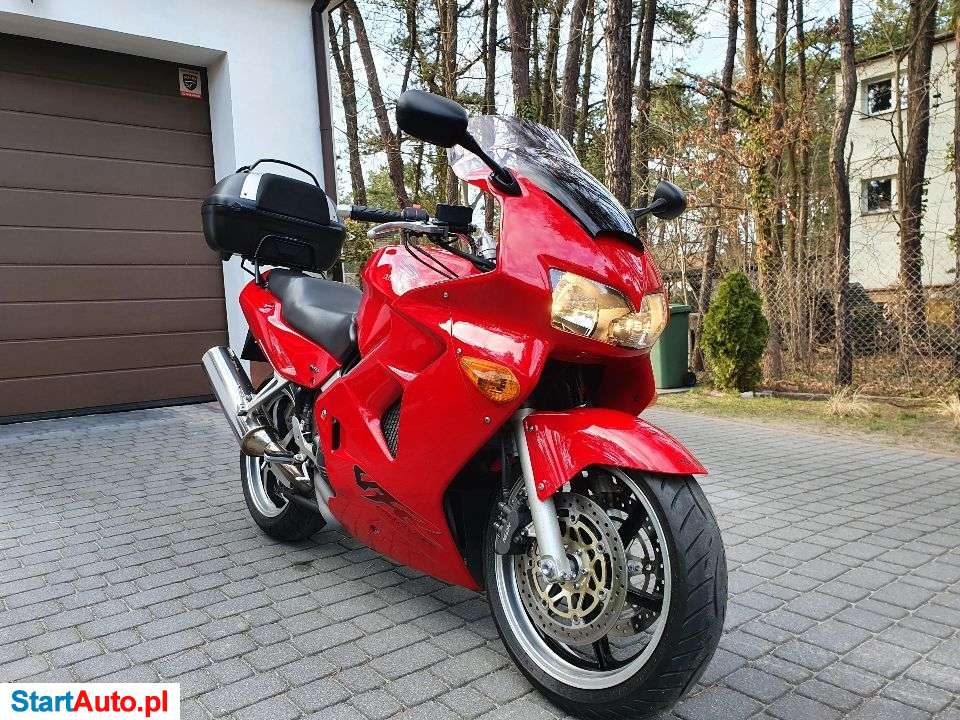 Honda VFR – Izabelin C – Mazowieckie