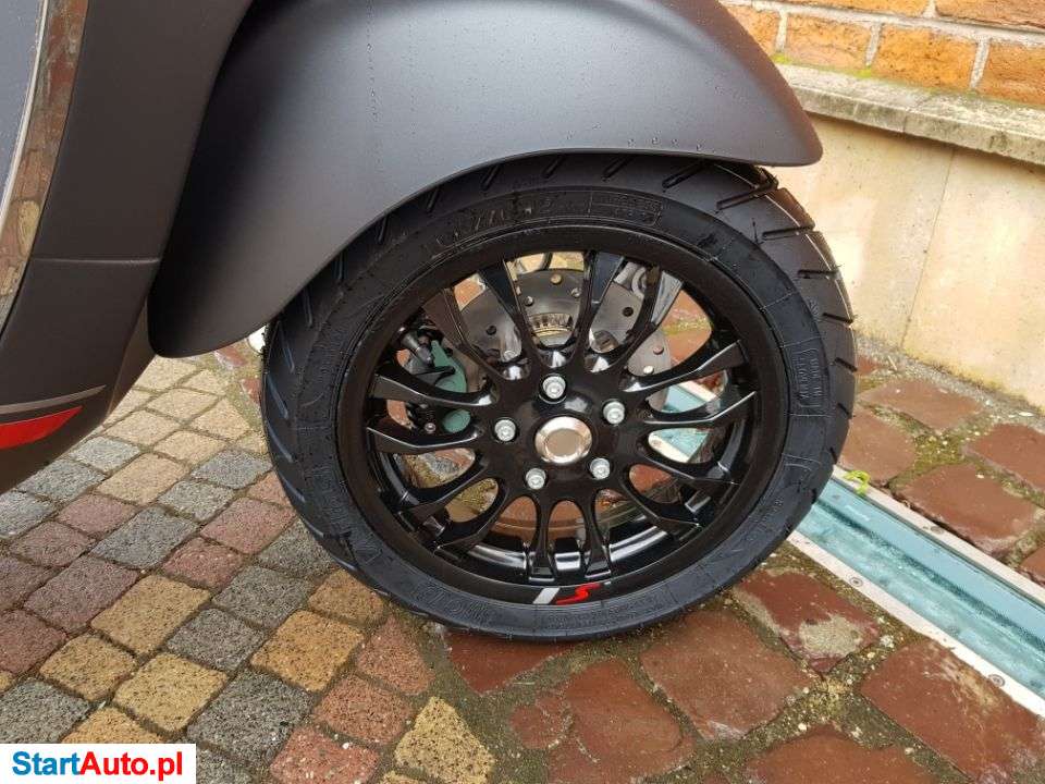 Vespa Sprint – Kraków – Małopolskie