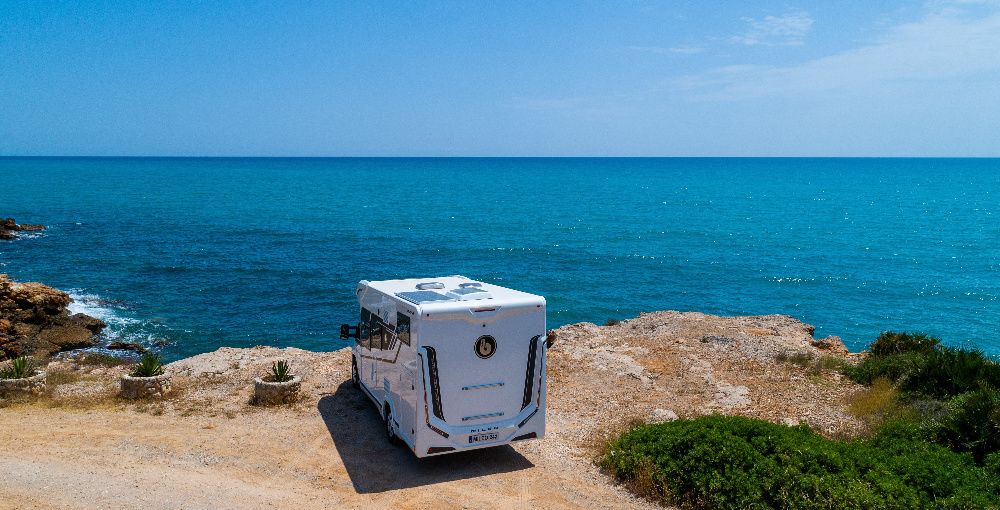 Wypożyczalnia; wynajem kamper; 5 osób; NOWY 2021 rok Benimar