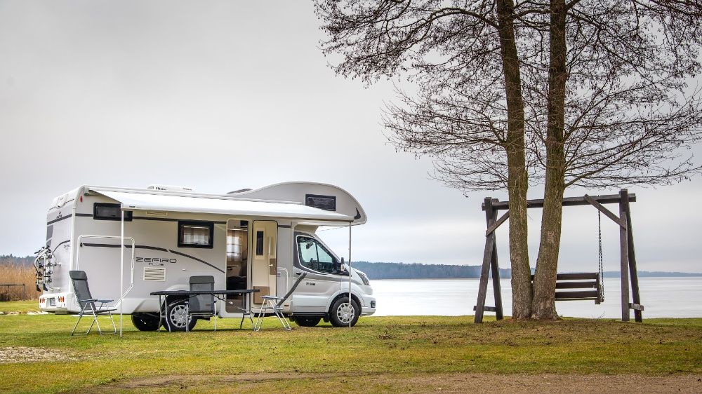 Wynajem Kampera Campera – alkowa – AUTOMAT