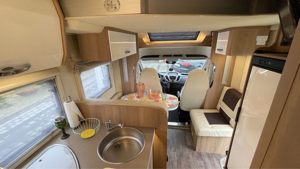 Wynajem kampera – Roller Team 284 TL Automat 170 KM