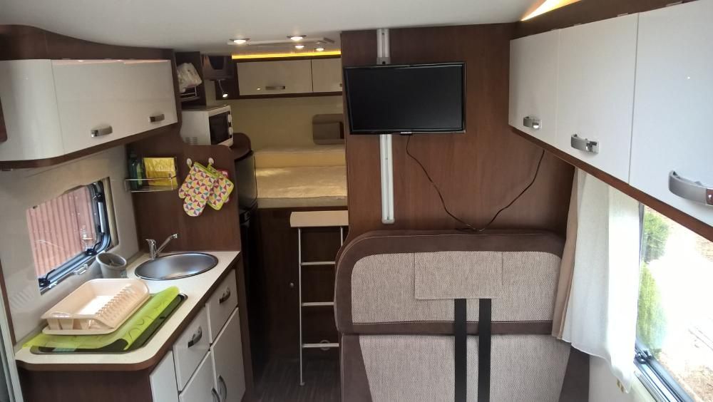 wynajem kampera campera rzeszow 6-osobowy do spania i jazdy