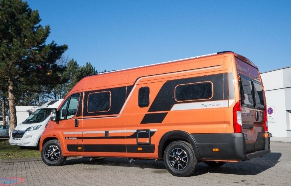 Kamper 2021r Wynajem Kraków 4 osób Automat Wypozyczalnia Kamperów