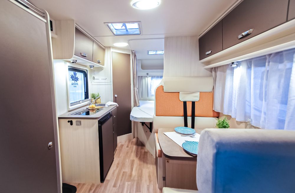 Wynajem kampera – RENUALT MASTER 2020r. – 5-cio osobowy