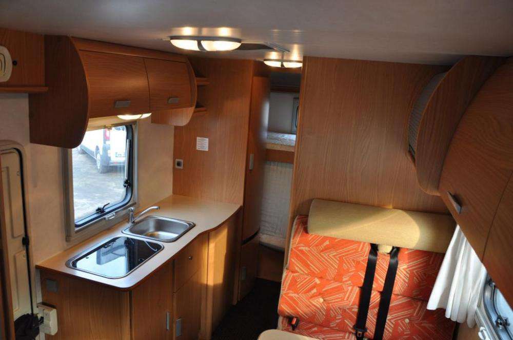 KAMPER Wynajem 6 Osobowy Warszawa