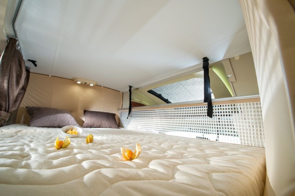 Kamper półintegra 5 osób wynajem camperów wypożyczalnia ekamper.pl