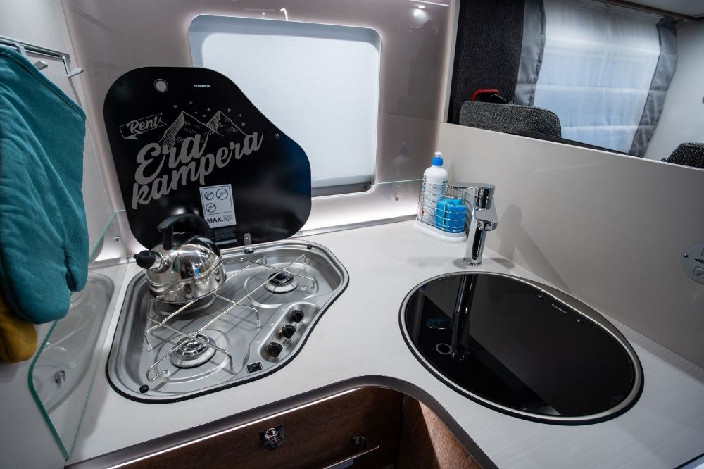 Wynajem kampera, nowy Dethleffs, półintegra, całoroczny