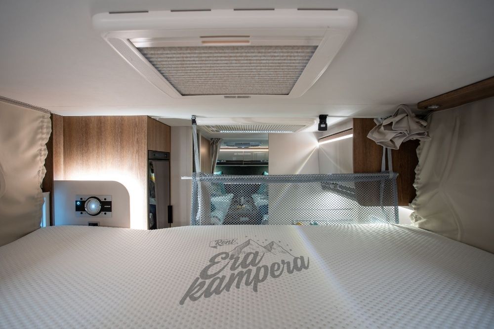 Wynajem kampera, nowy Dethleffs, półintegra, całoroczny
