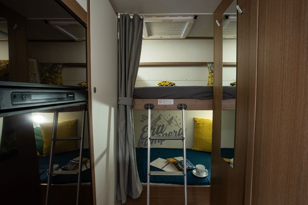 Wynajem kampera, nowy Carado, alkowa, całoroczny