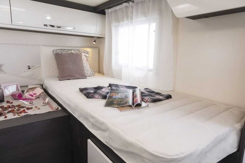 Wynajem kampera ALKOWA, 5-osobowy, bogate wyposażenie, LATO/ZIMA.