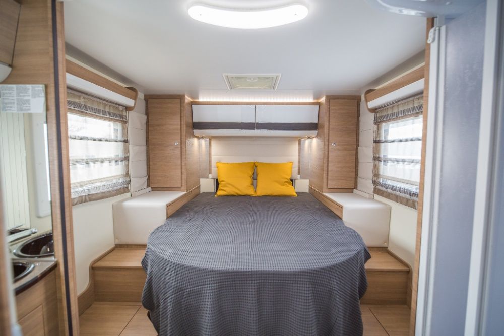 Kamper / camper 5 – osobowy integra wynajem Kraków