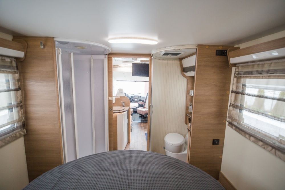 Kamper / camper 5 – osobowy integra wynajem Kraków