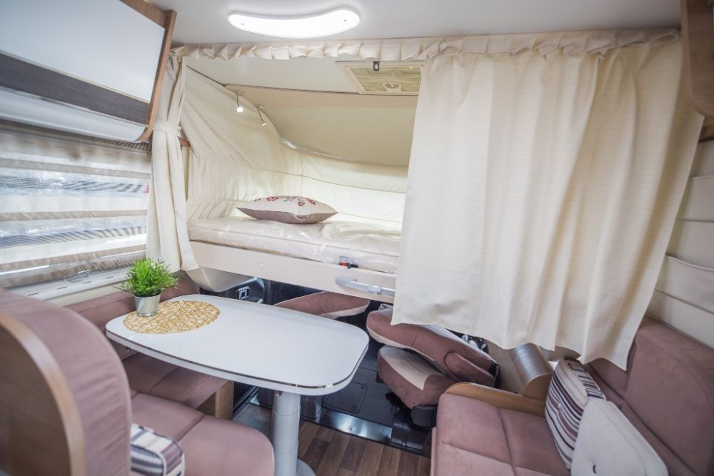 Kamper / camper 5 – osobowy integra wynajem Kraków