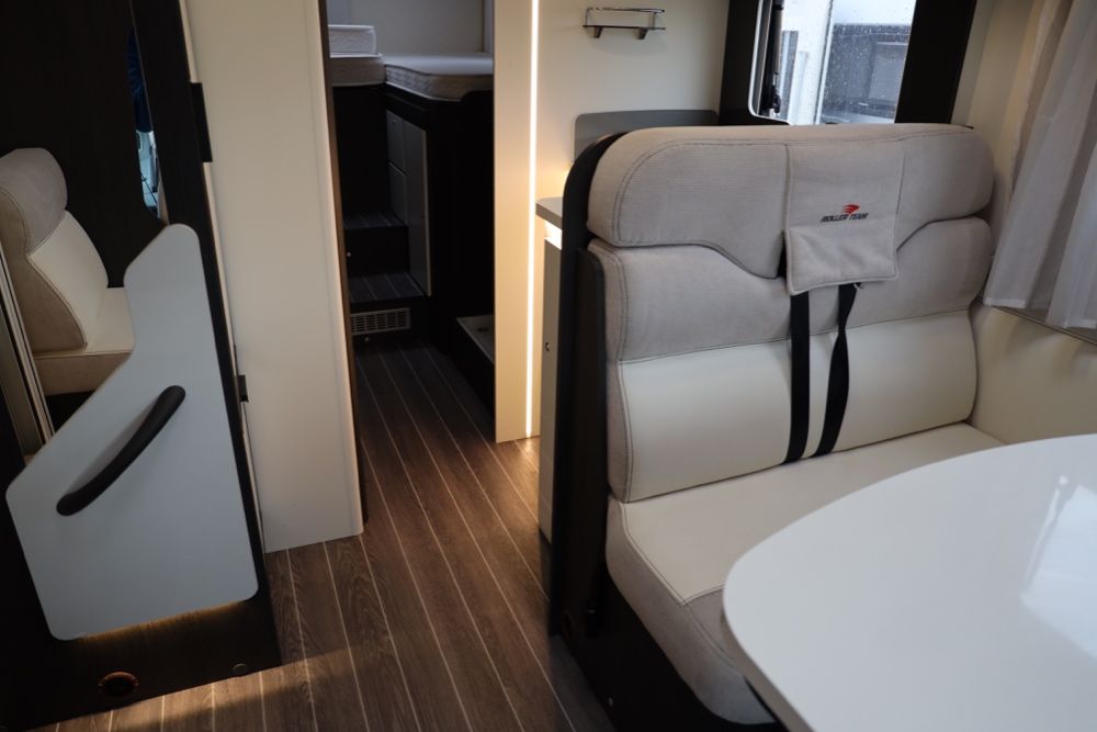 Wynajem kampera Roller Team Kronos 284M (5os.)