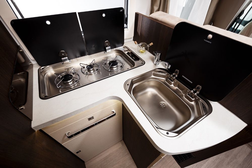 Wynajem Kampera Benimar Sport 363 5 osobowy rocznik 2020 pakiet zimowy