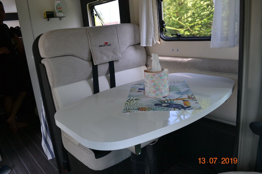 Wynajem Kamper 5-osobowy Automat