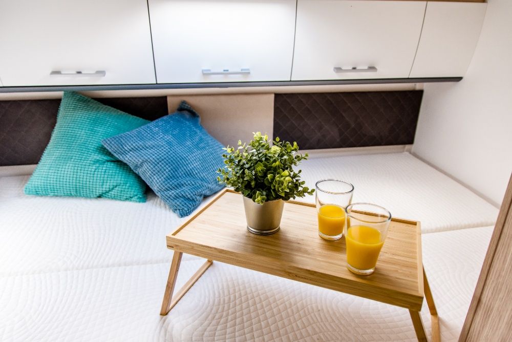 Wynajem kampera w zabudowie alkowej firmy SUNLIGHT dla 5 osób