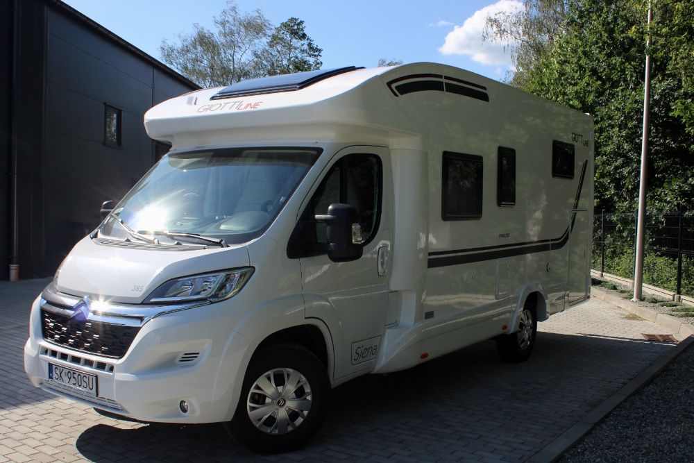 Wynajem Kampera- GIOTTILINE SIENA 385 – Wypożyczalnia Kamperow, Kamper