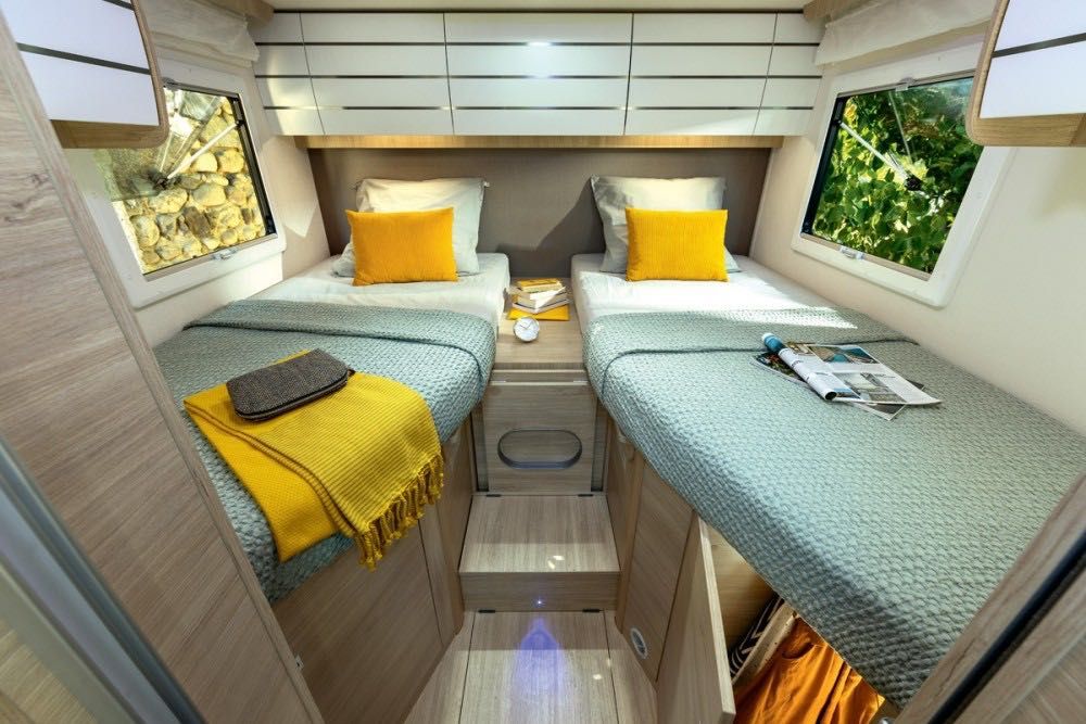 Wynajem Kampera Chausson 777 GA premium Warszawa wolne terminy