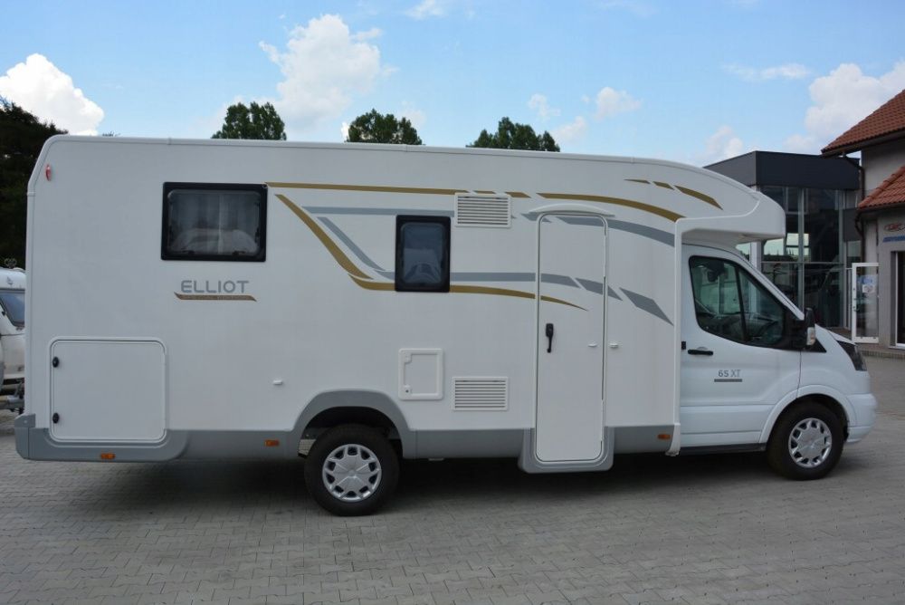 Kamper wynajem od 350 zł doba – Camperowo.pl – Ford Transit 2018r.