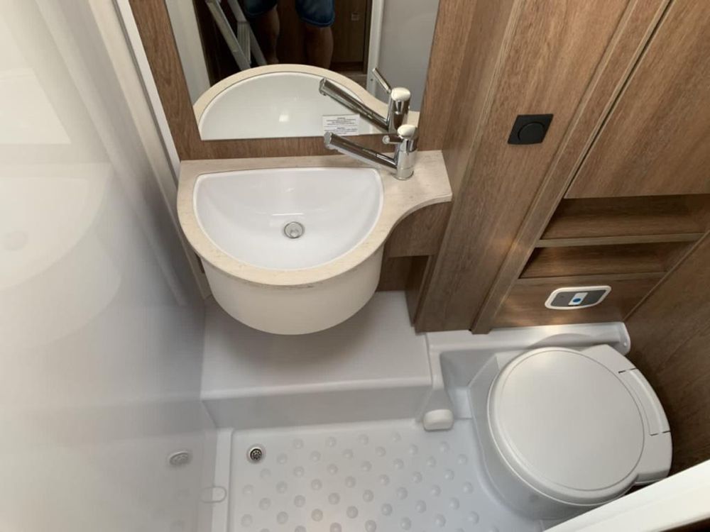 Wynajem, Wypozyczalnia Kamper Alkowa Warszawa